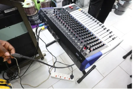 KV 160 16-Channel Mixer