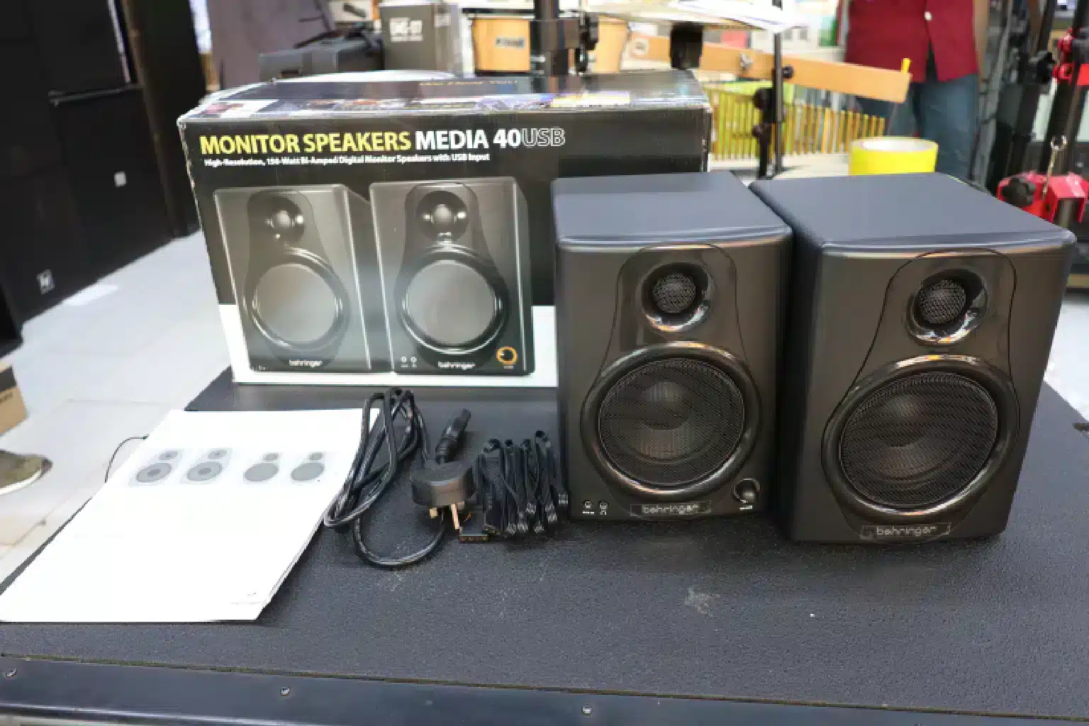 Behringer Media 40USB studio monitors