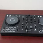 Pioneer DDJ-Rev1 features