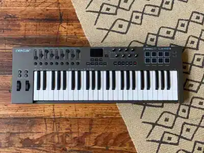 LX49+ features Nairobi