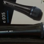 Sennheiser E935 microphone features