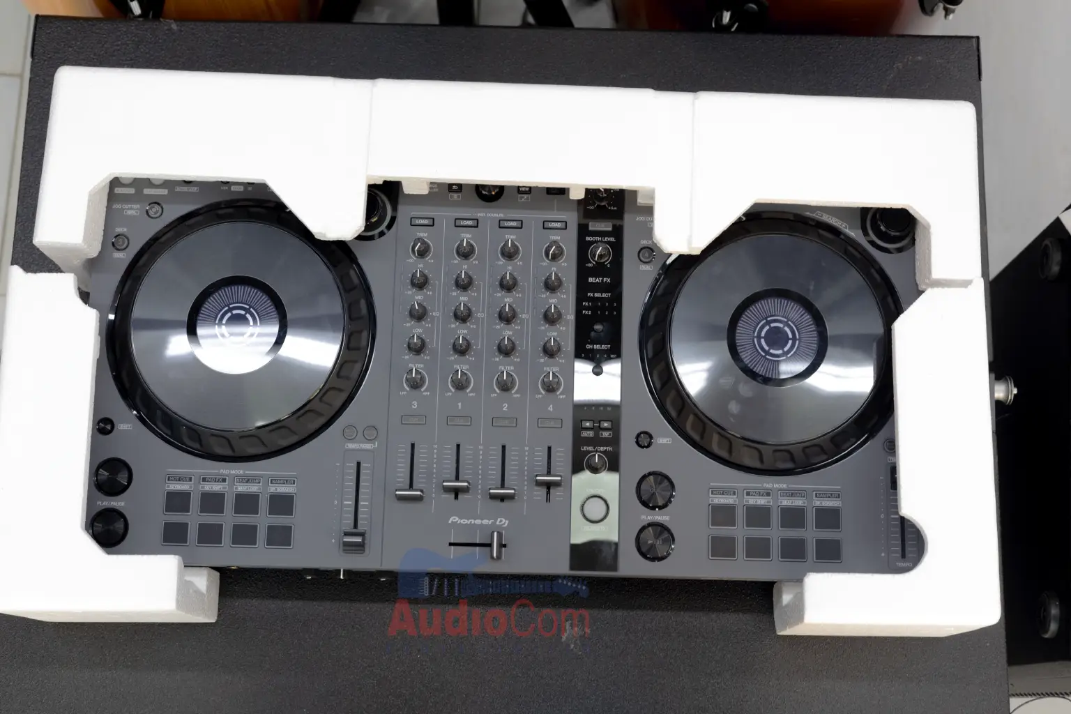 Pioneer DDJ- FLX6-GT DJ controller music shops 