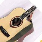 Guitar strap with padding
