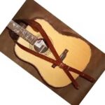 Lightweight guitar strap