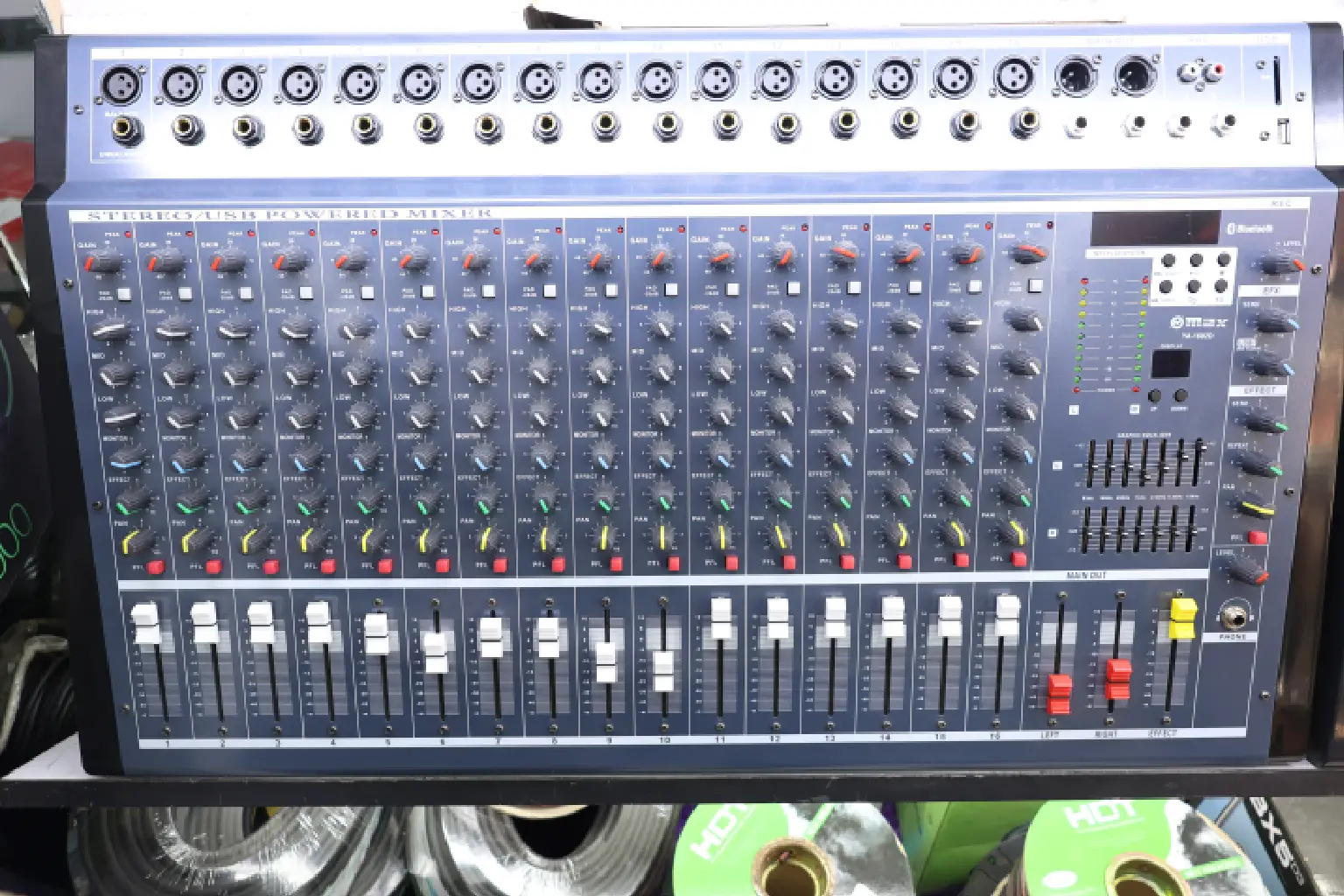 Max YA 1602D audio equipment