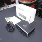 Behringer UM22 manual