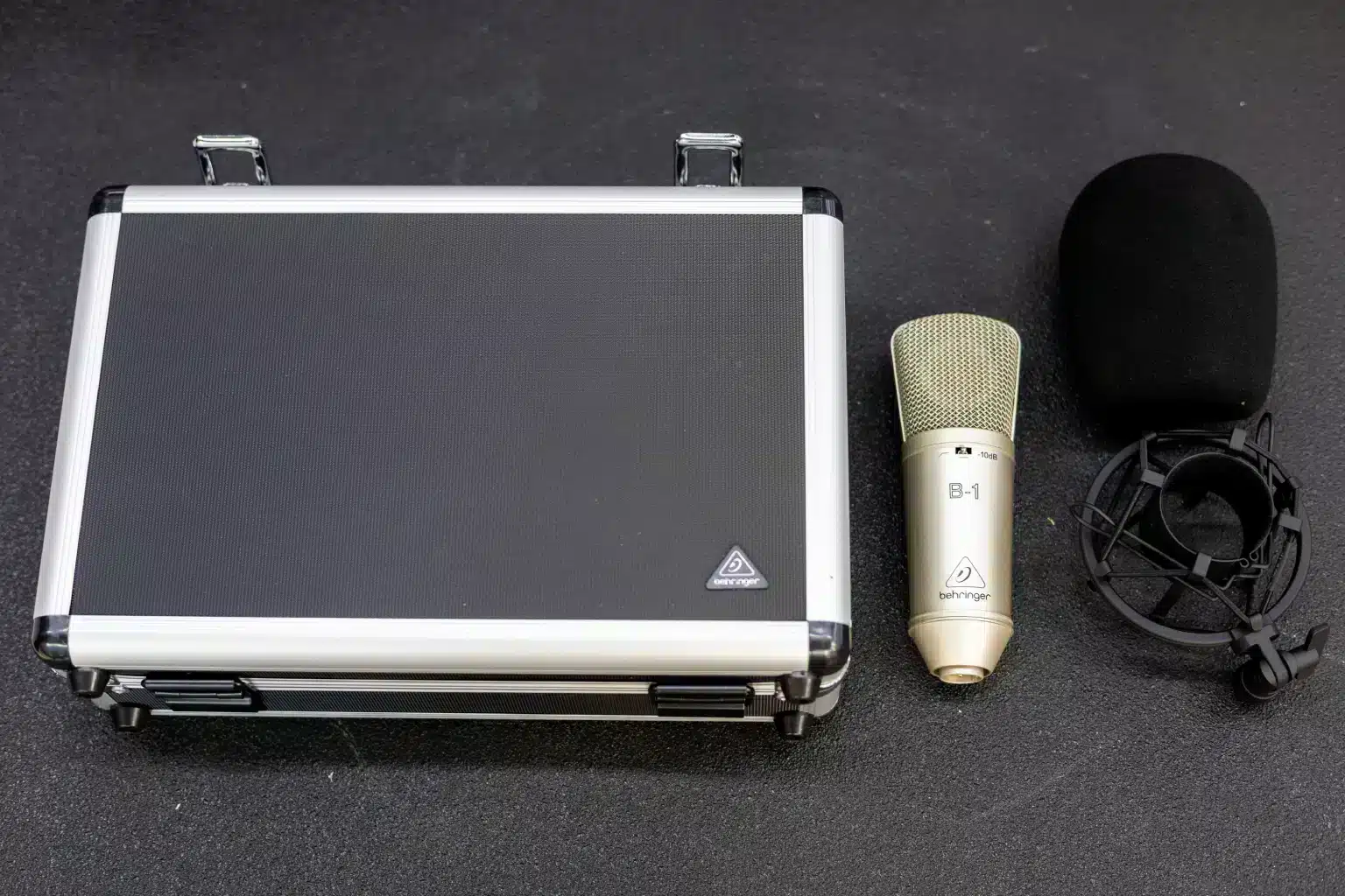 Behringer B-1 accessories