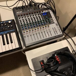Signature 12 Soundcraft gear Kenya