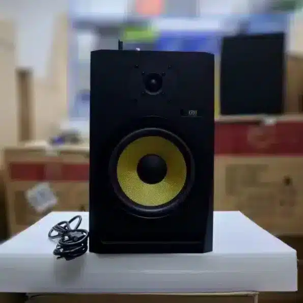 KRK rokit M8