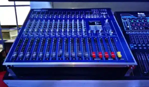 Audio powered mixer