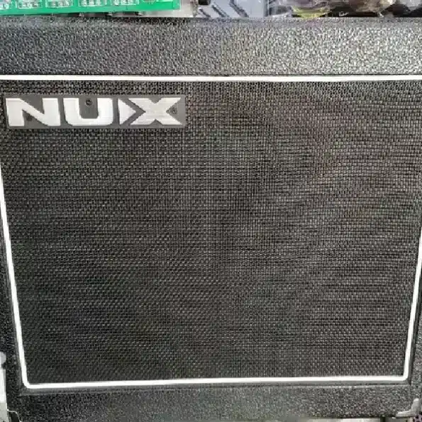 Nux Guitar Amp