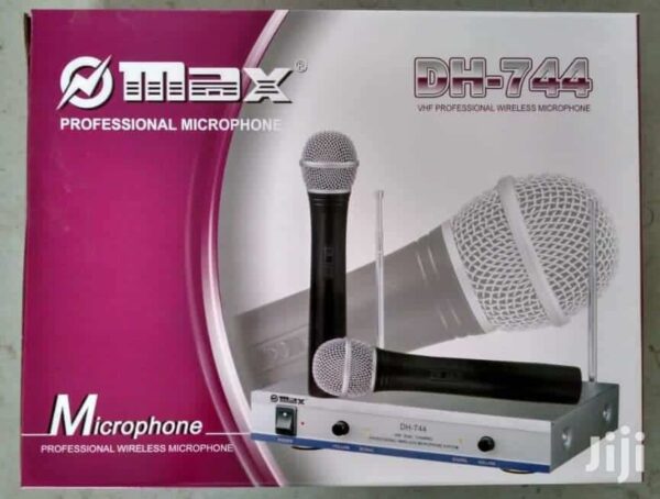Max 744 Wireless Microphone