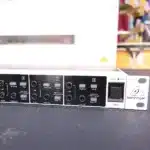 Behringer D800 user manual