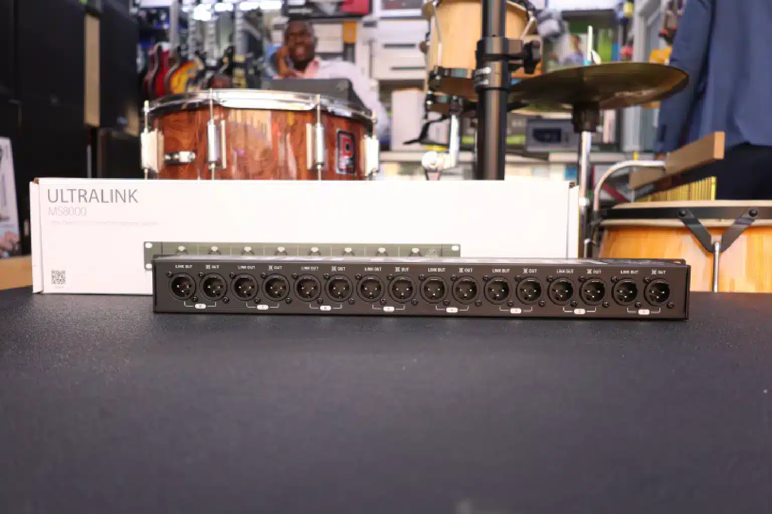 MS8000 mic signal splitter