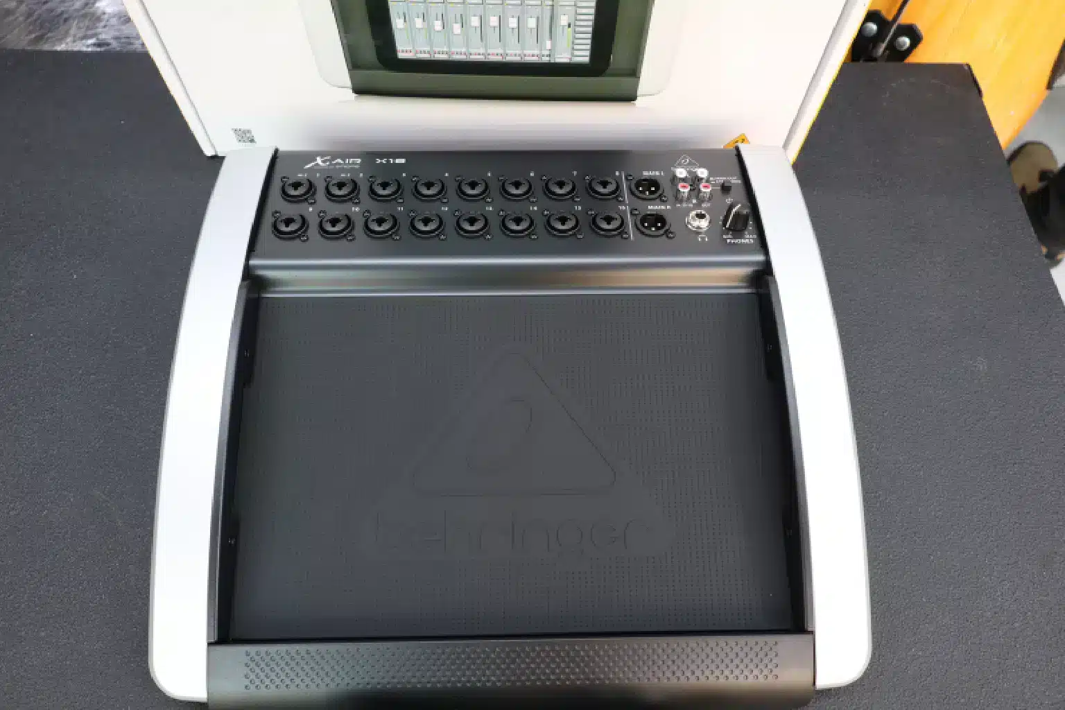 Behringer XAIR X18 installation