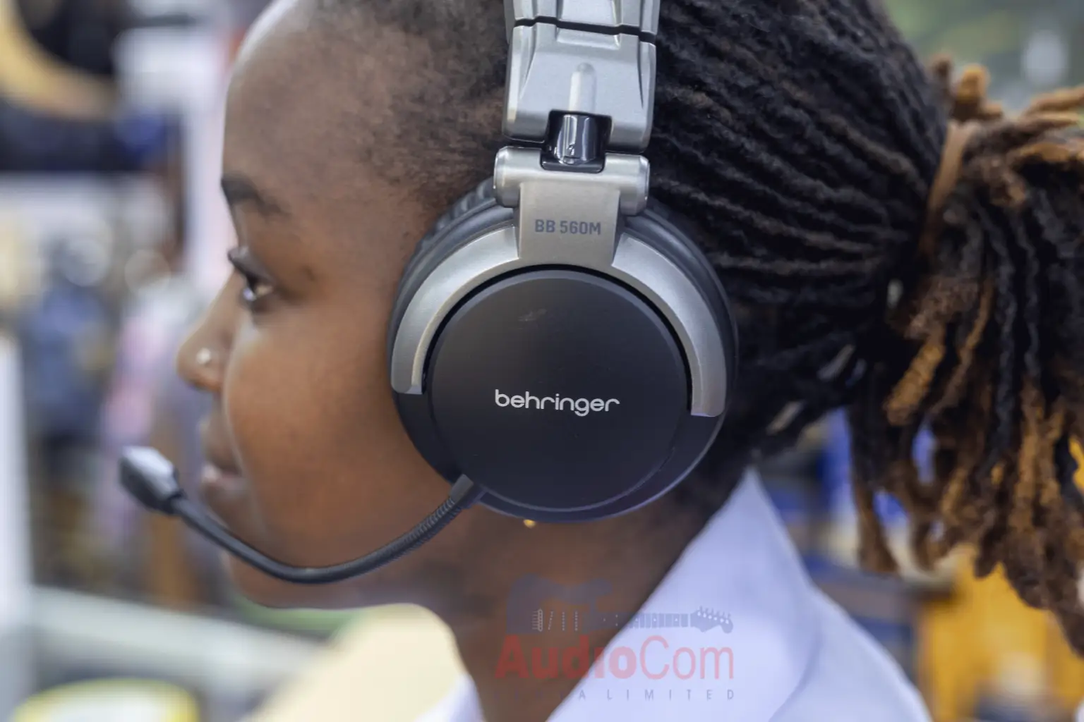 BB 560M professional headphones Kenya