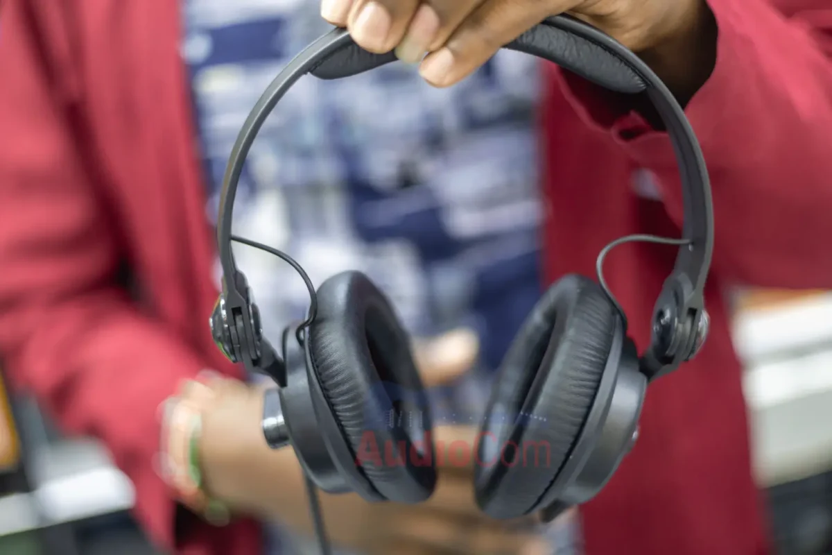 bh 30 headphones music shops in Nairobi
