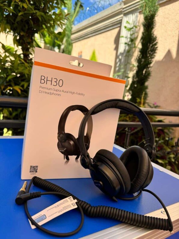 Behringer BH30 Headphones