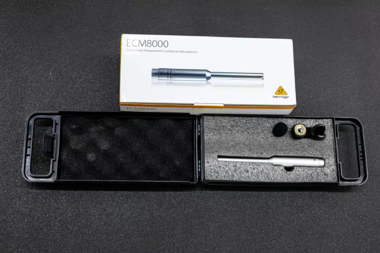 Behringer ECM8000 features