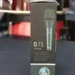 Built-in pop filter