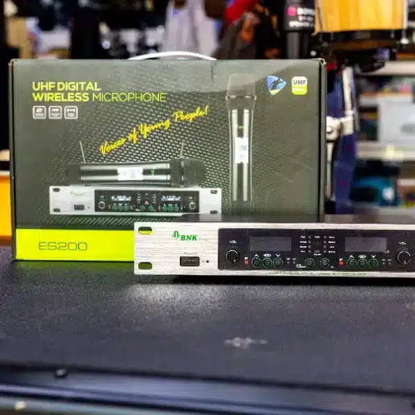 BNK ES200 UHF