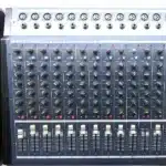 Mackie YA 1202 USB