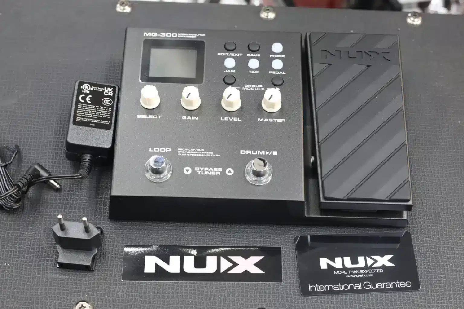 Nux MG-300 for live performances, 