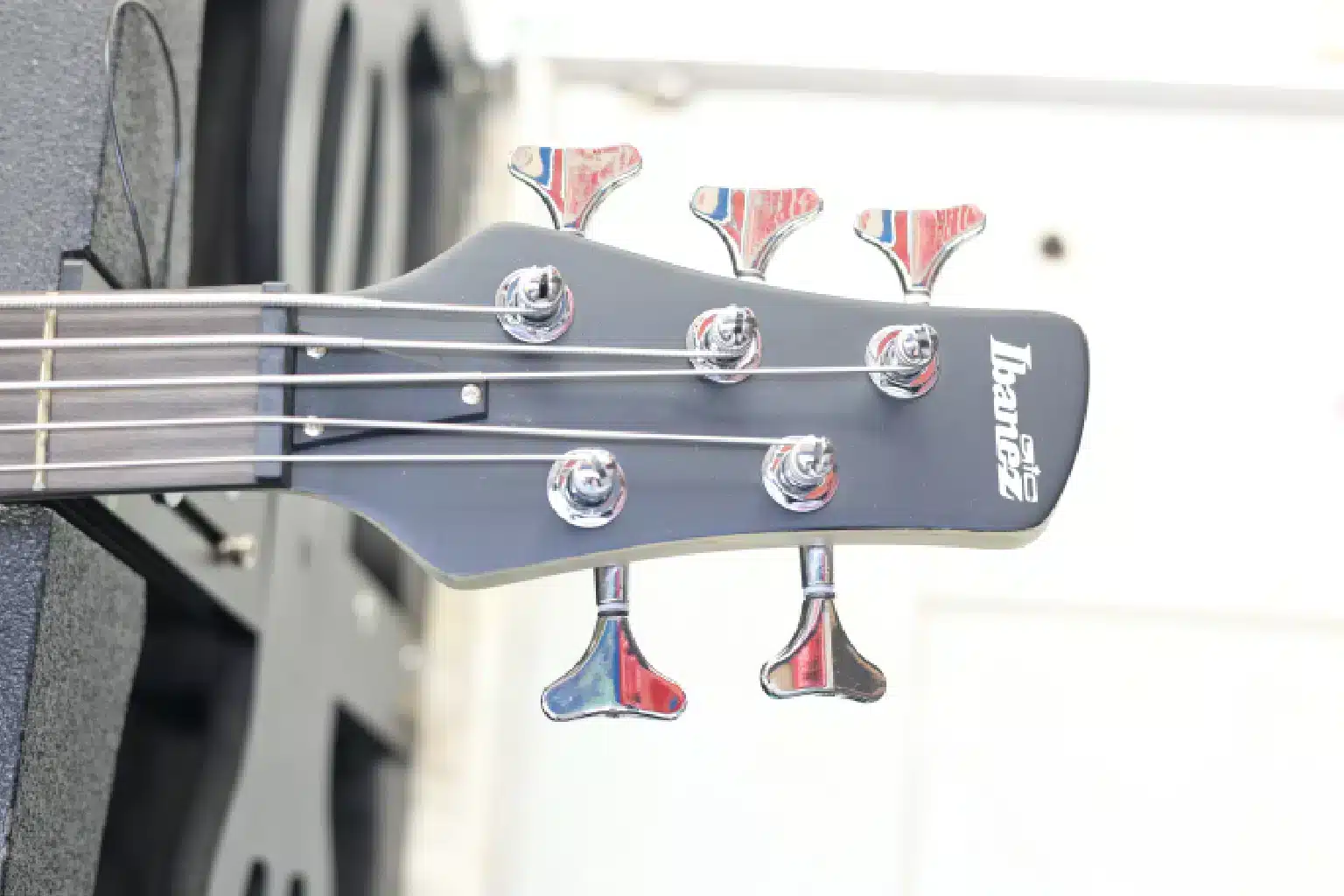 Ibanez GIO Bass features,