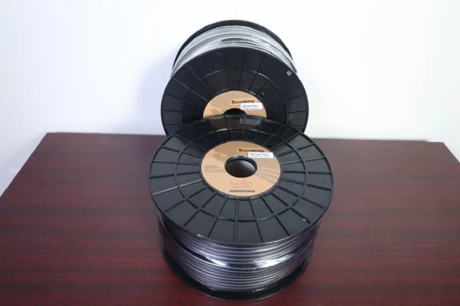 SoundKing GB104 features