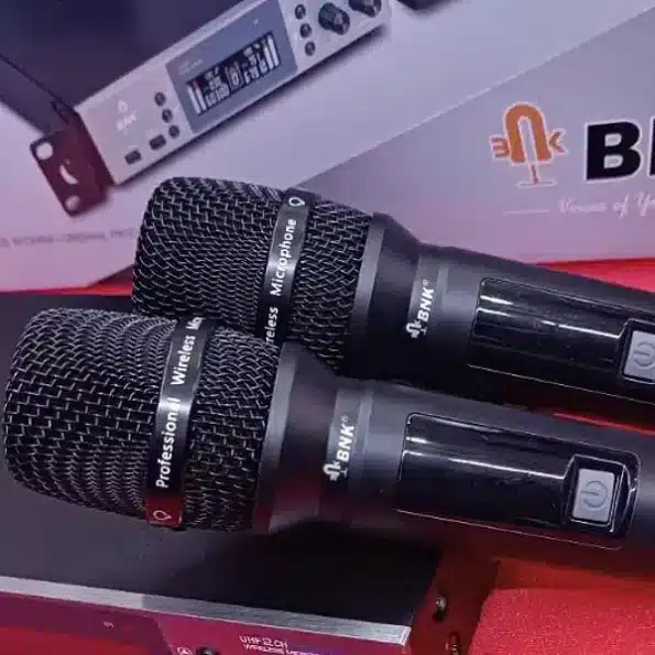 BNK BM200 Wireless Microphone