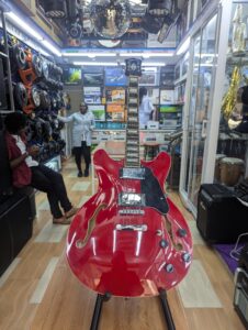 Gibson Semi-Hollow Guitar for Rock